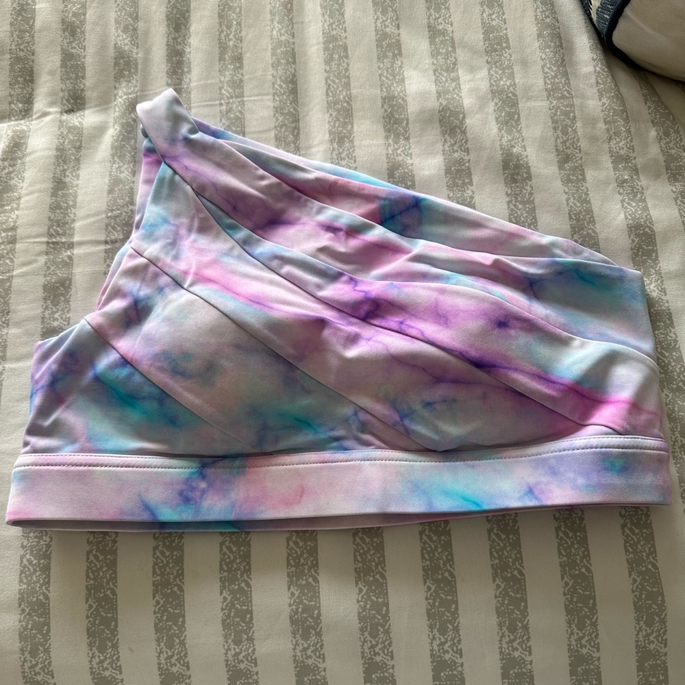 Kia a bathing suit top